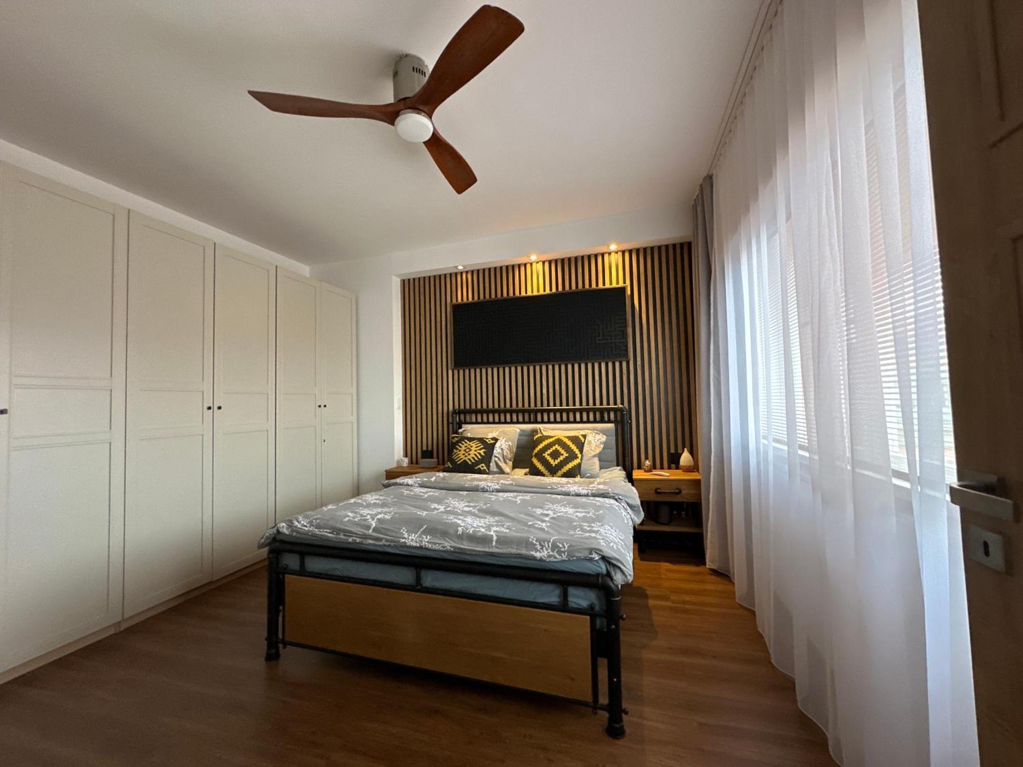 Andel Apartment With Terrace Praga Exterior foto